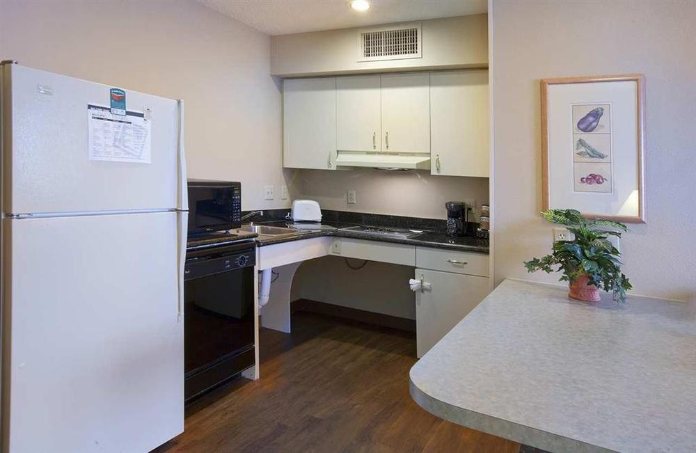 Homewood Suites By Hilton Greensboro Rom bilde