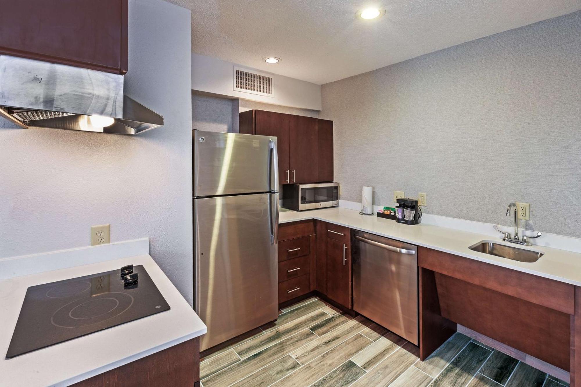 Homewood Suites By Hilton Greensboro Eksteriør bilde